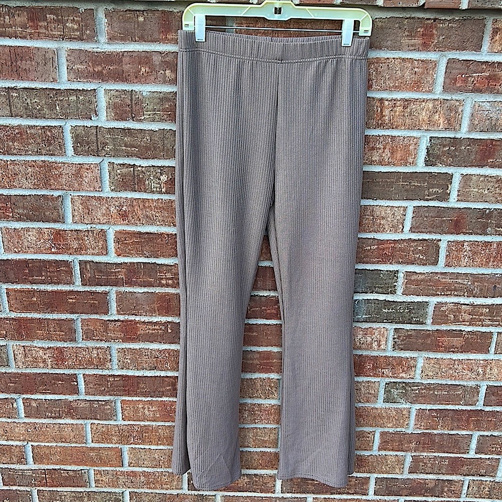Shein Ladies L light cocoa ribbed pull on pants